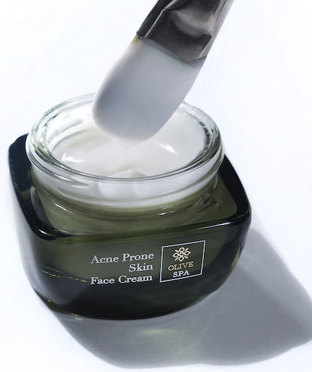 OliveSpa Богат Регулация на омазняването Крем за лице против Несъвършенства по кожата с Алое вера и Витамин Е 50ml