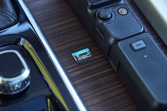 Kingston Canvas Go Plus microSDXC 1TB U3 V30 A2 200MB/s με αντάπτορα