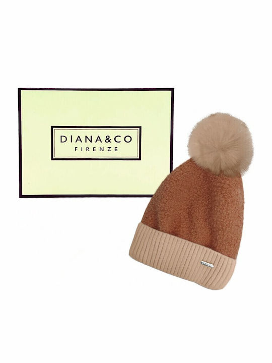 Pom Pom Beanie Beanie Knitted in Beige color
