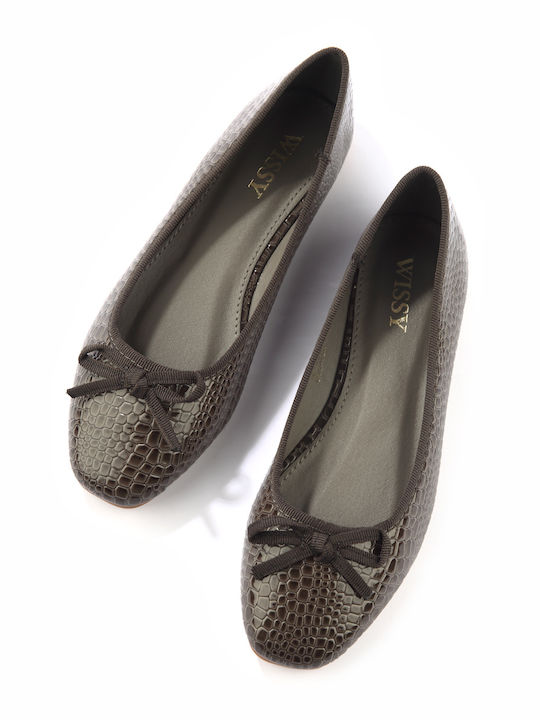 Patent Leather Pointy Ballerinas Crocodile Gray