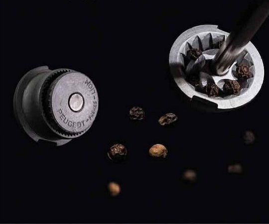 Peugeot Manual Set Spice Mills made of Wood in Brown Color 18cm 1pcs
