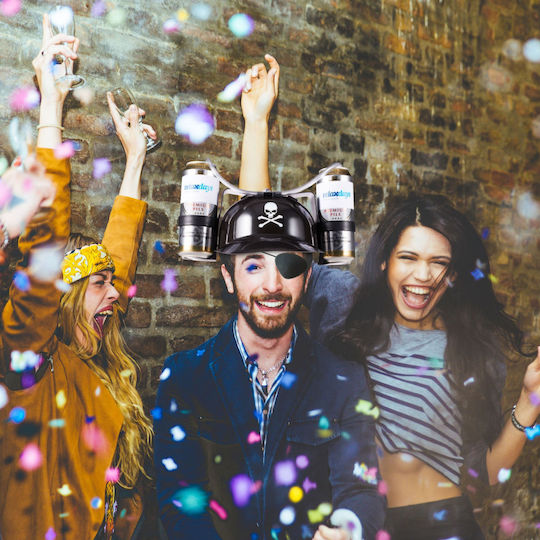 Piratenmodell Biertrinkhelm Schwarz Relaxdays