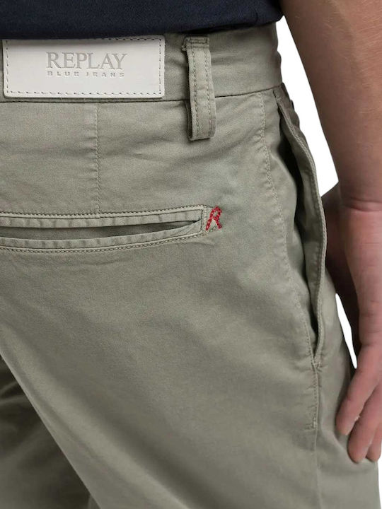 Pantaloni khaki