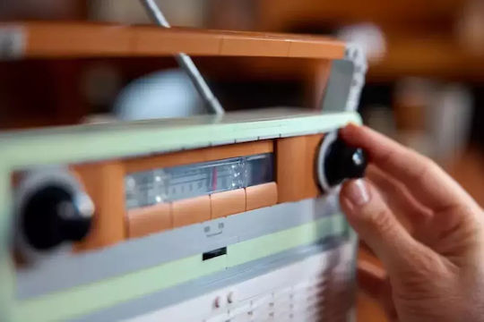 LEGO Creator Retro Radio για 18+ Ετών 906τμχ