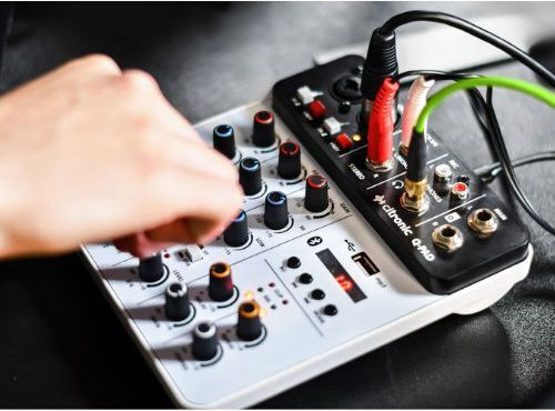 Citronic Q-PAD Analog Mischpult 2 Kanäle mit Phantom Power & 2 XLR-Eingänge & Bluetooth