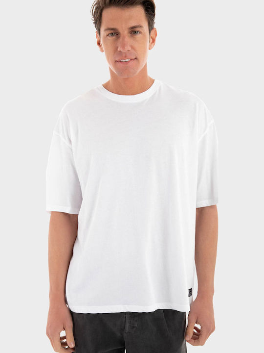 T-shirt White