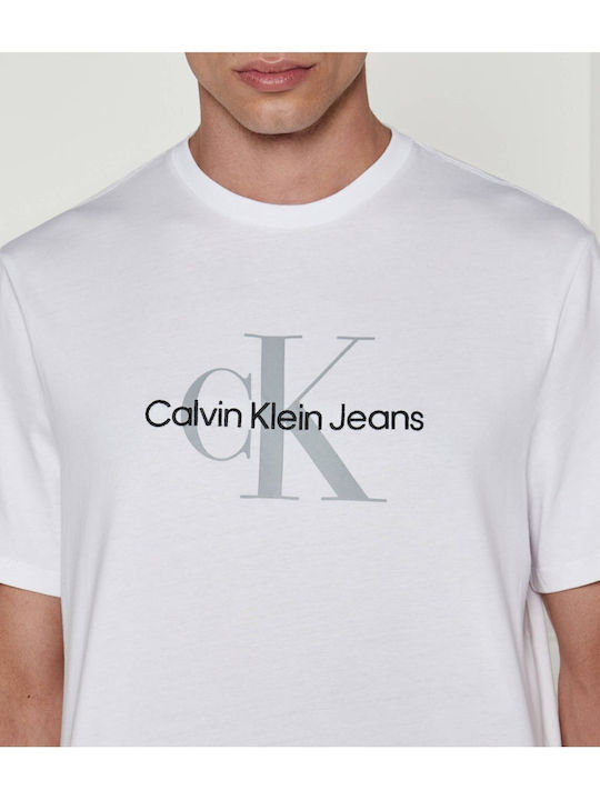 T-shirt White