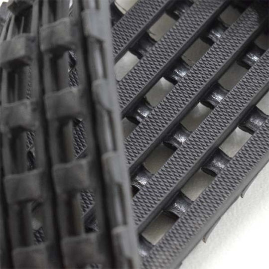 Πλαστικό Δάπεδο Crossmat Grey Μέτρο Φάρδος 120cm