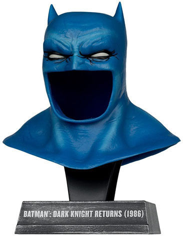 Mcfarlane Toys DC Comics: Batman Dark Knight Returns Ρέπλικα μήκους 19εκ. σε Κλίμακα 1:3