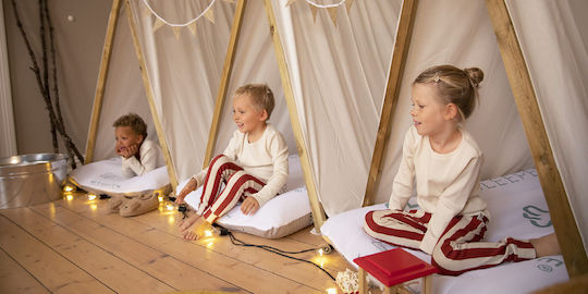 Stokke Cloudsleeper in Beige Farbe