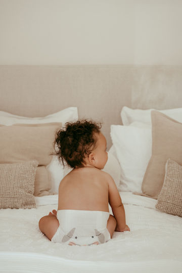 Kit & Kin Scutece cu bandă adezivă Eco-Friendly Hypoallergenic Nr. 3 pentru 6-10kg 32buc