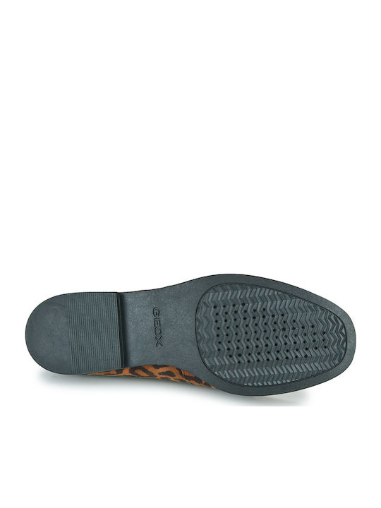 Women's Moccasins in Brown Color
