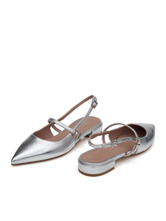 Leder Pumps mit Riemchen & flacher Absatz Gray