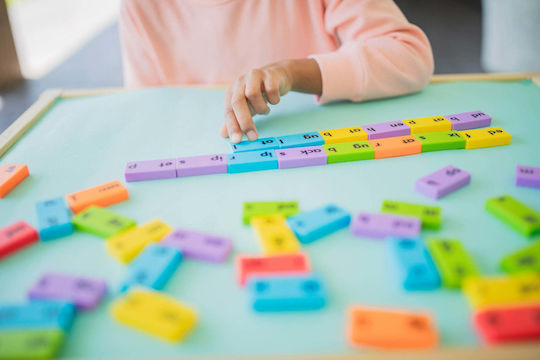 Phonics Dominoes Short Vowels Ei-2940