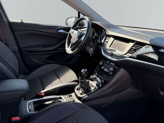 Opel Астра 1.5л Дизел Елеганс '21