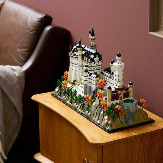 LEGO Architecture Neuschwanstein Castle pentru 18+ Ani 3455 Bucăți