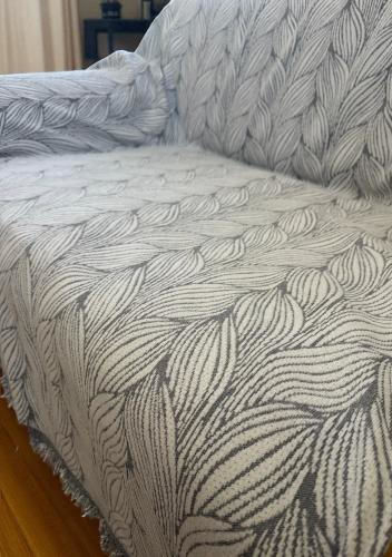Linea Home Braid Cuverturi Pentru Canapea 4 Locuri Șenilă 180x320 cm Gri