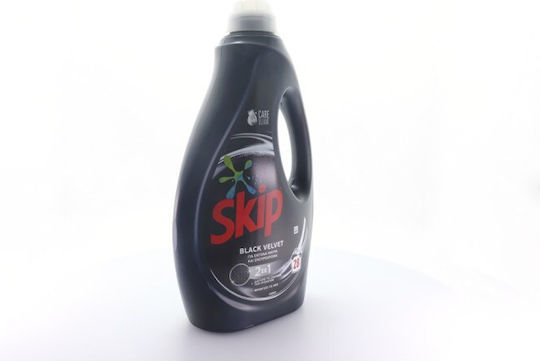 Skip Velvet Υγρό Απορρυπαντικό για Μαύρα Ρούχα 1.4lt (28 Μεζούρες)