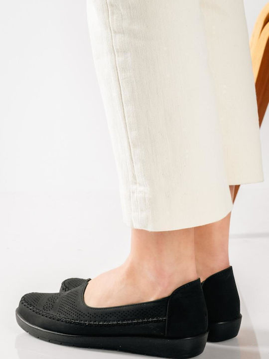 Women's Moccasins in Black Color