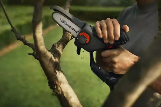 Husqvarna Aspire™ P5-P4A Pruning Battery Chainsaw Solo Brushless 18V 1.3kg with Blade 12.7cm