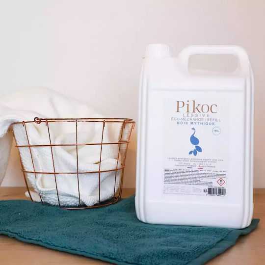 Pikoc Lichid Detergent pentru Sensibil, Culori & Alb Haine 5lt (125 Cupe de măsurare)