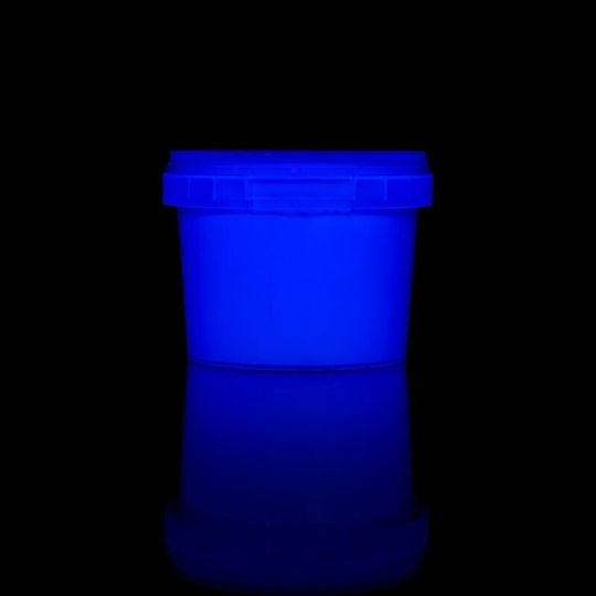 Leuchtende In Der Dunkelheit Phosphoreszierende Farbe, Die Blau Leuchtet