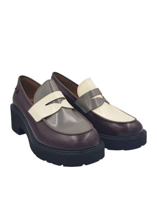 Women's Moccasins in Brown Color