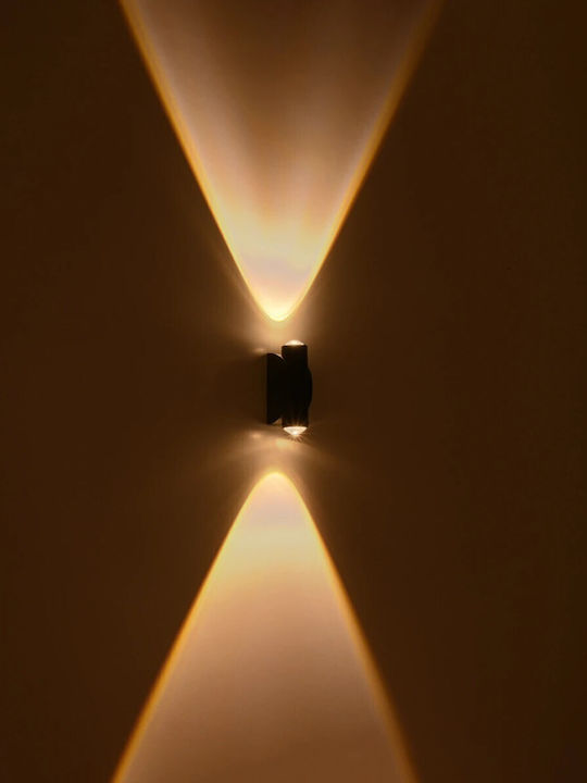GloboStar Arc Επιτοίχιο Εξωτερικό Σποτ LED IP65 4W με Θερμό Λευκό Φως Διπλής Δέσμης 3.5x4.8x11.5εκ.