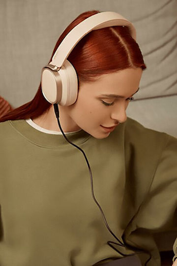 Edifier ES850NB Wireless / Wired Over Ear Headphones with 92 hours of Operation and Quick Charge Pink