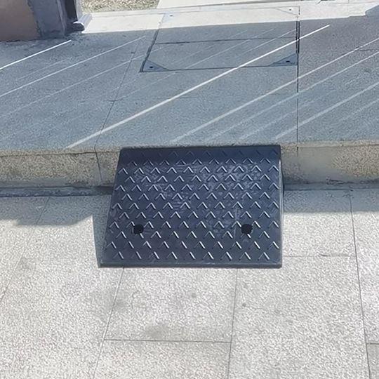 Bormann Pro Bpp2499 Parking Ramp Pavement M48xw32xh13cm Rubber Black 20tons