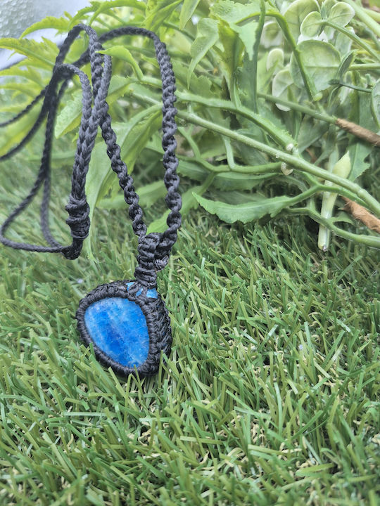 Handmade Macramé Necklace Apatite – Unique Semi-Precious Stone Jewelry