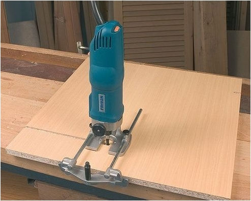 Virutex Trim Router 1000W with Suction System