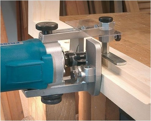 Virutex Trim Router 1000W with Suction System