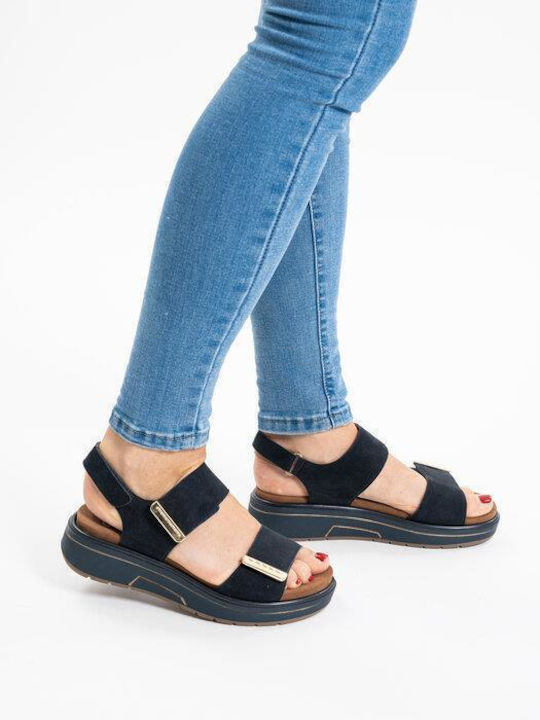 Women's Flat Sandals in Black Color