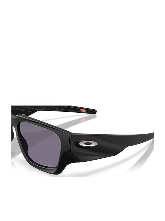 Oakley Men's Sunglasses with Black Plastic Frame and Gray Lens