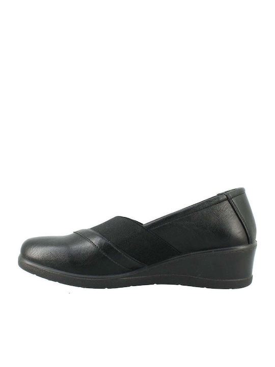 Women's Moccasins in Black Color