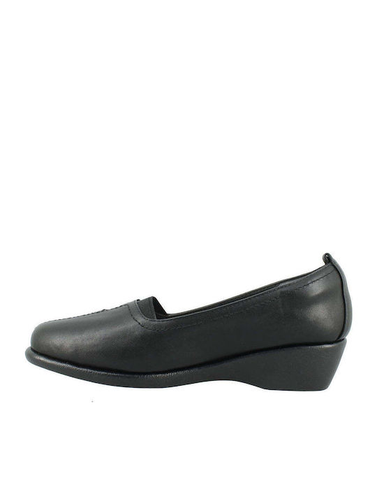 Women's Moccasins in Black Color