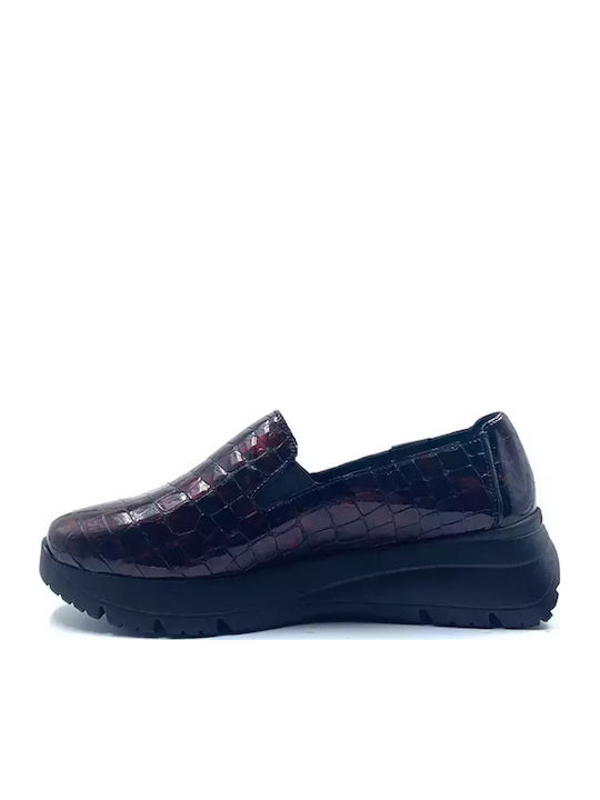 Patent Leather Women's Moccasins in Burgundy Color