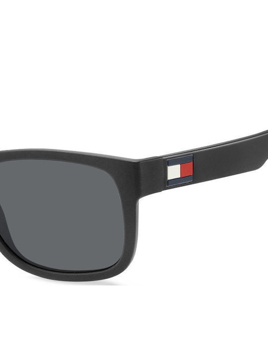 Tommy Hilfiger Men's Sunglasses with Black Plastic Frame and Black Lens TH1556/S 08A/IR