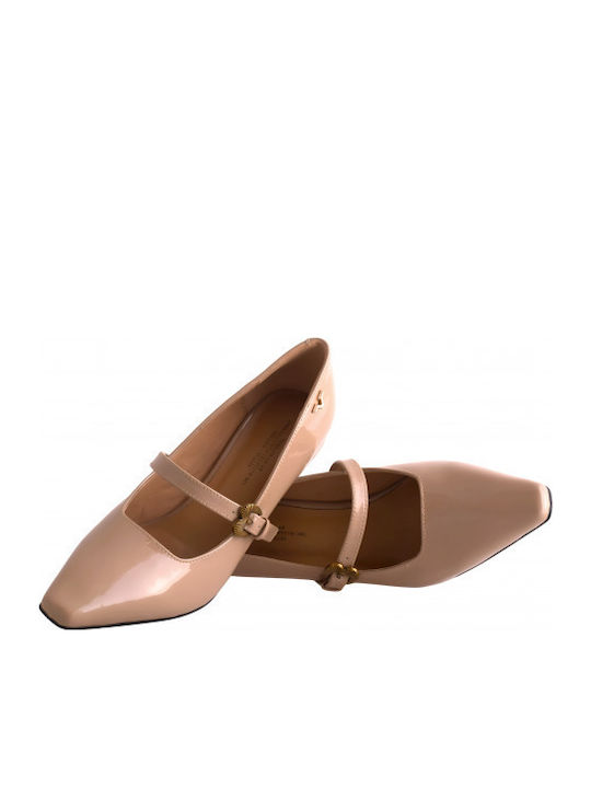 Pumps aus Lackleder mit Riemchen & Hochem Absatz Beiges