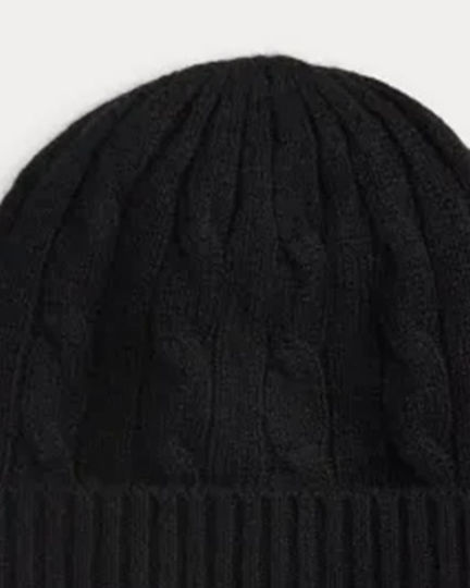 Beanie Beanie Knitted in Black color