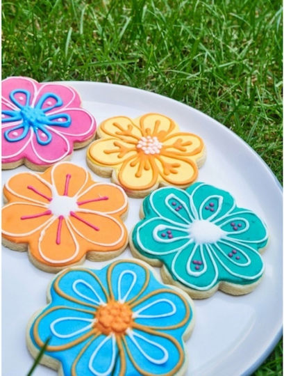 Flower-shaped Cutter Comfortable Grip Wilton