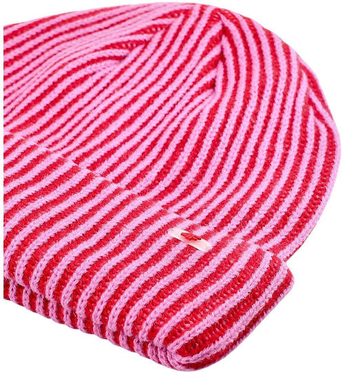 Beanie Beanie Knitted in Fuchsia color