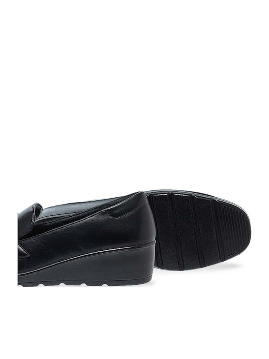 Women's Loafers in Black Color