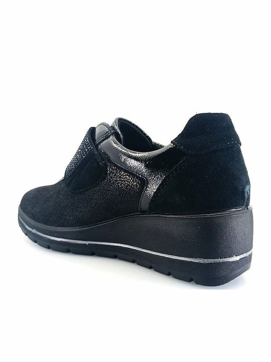Anatomical Sneakers Black