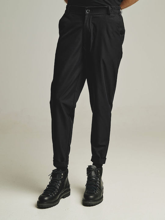 Trousers in Regular Fit Black
