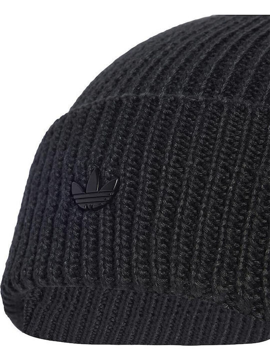 Beanie Beanie Knitted in Black color