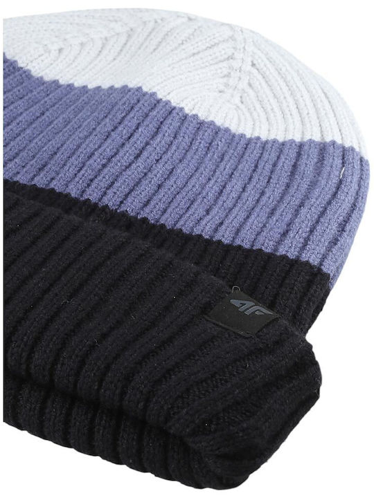 Beanie Beanie Knitted in Black color