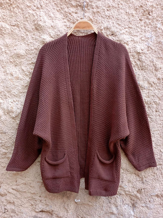 Gestrickte Strickjacke in Schokoladenbraun Gestrickte Strickjacke in Schokoladenbraun
