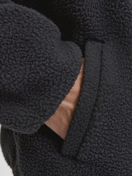 Jacke Black